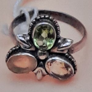 WOMENS STERLING SILVER WITH GEMSTONE RING SIZE 6